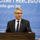 Vlada_164_Press04(1)